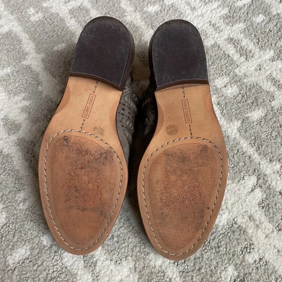 •Vince Camuto• Prasata Suede Ankle Boots - Picture 12 of 14